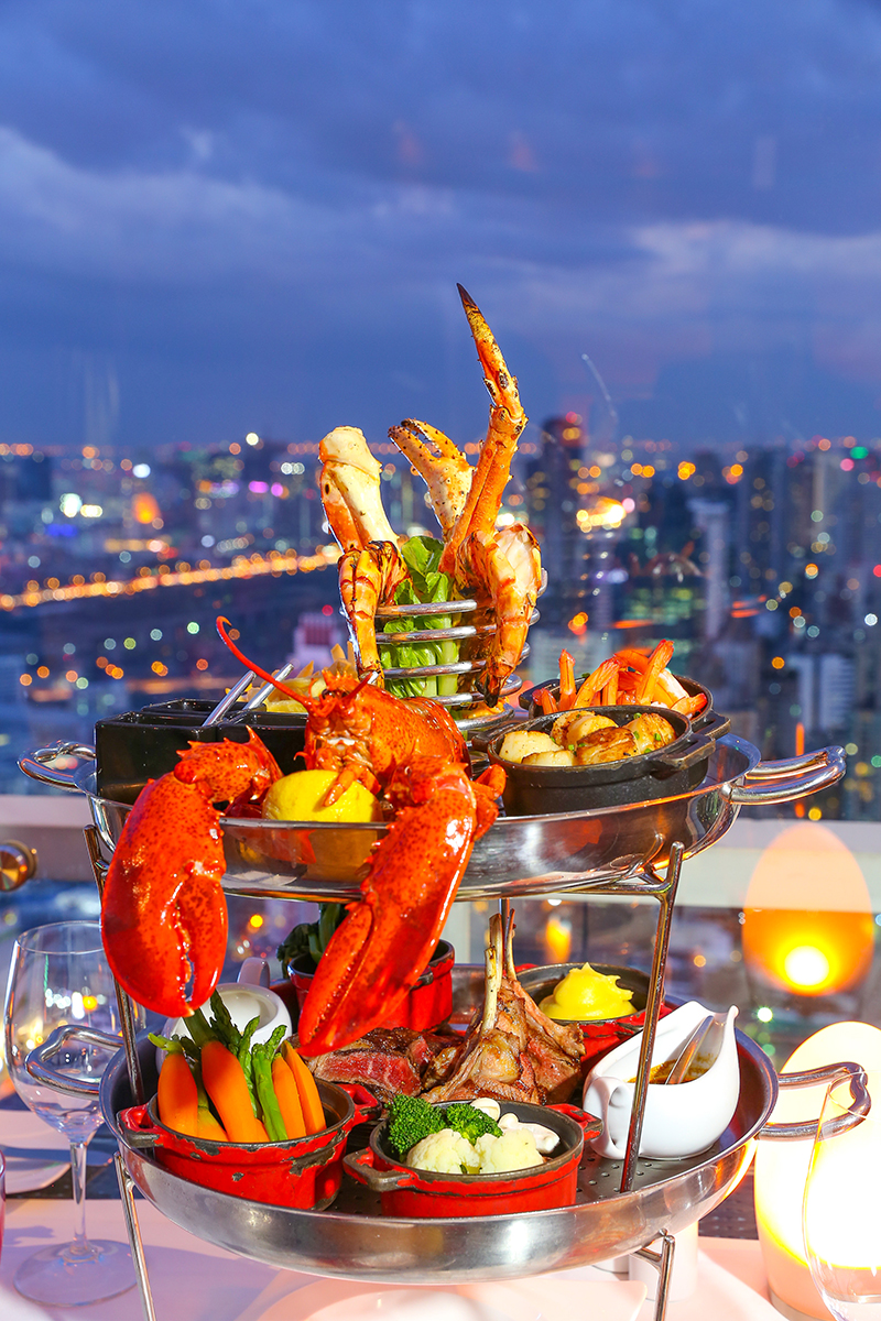 home-red-sky-rooftop-restaurant-and-bar-in-central-bangkok